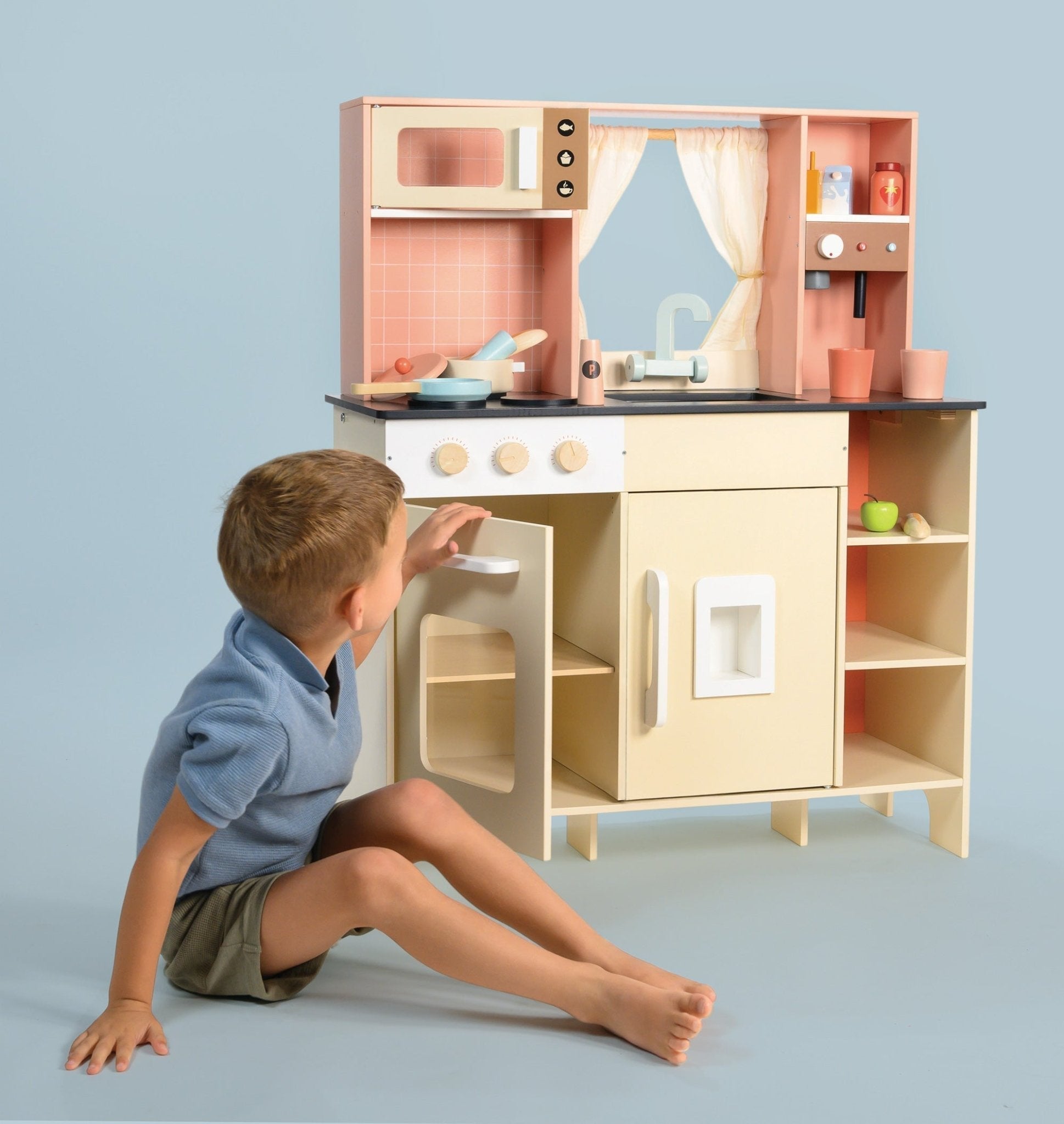 Pretend Play and Child Development: Why Your Kid's Play Kitchen Is More Important Than You Think - Mentari