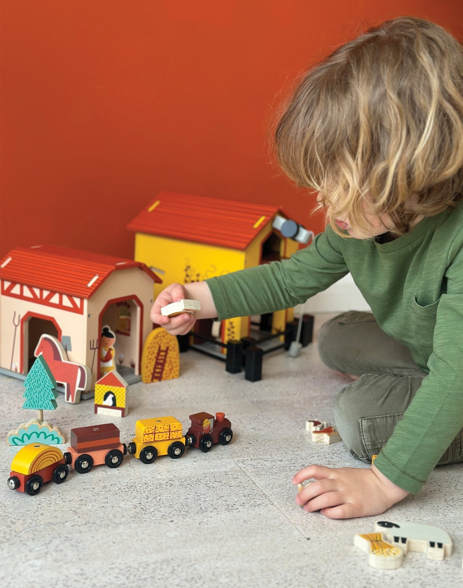 Wooden Toy Farm Barn Play Set 3+ | Mentari
