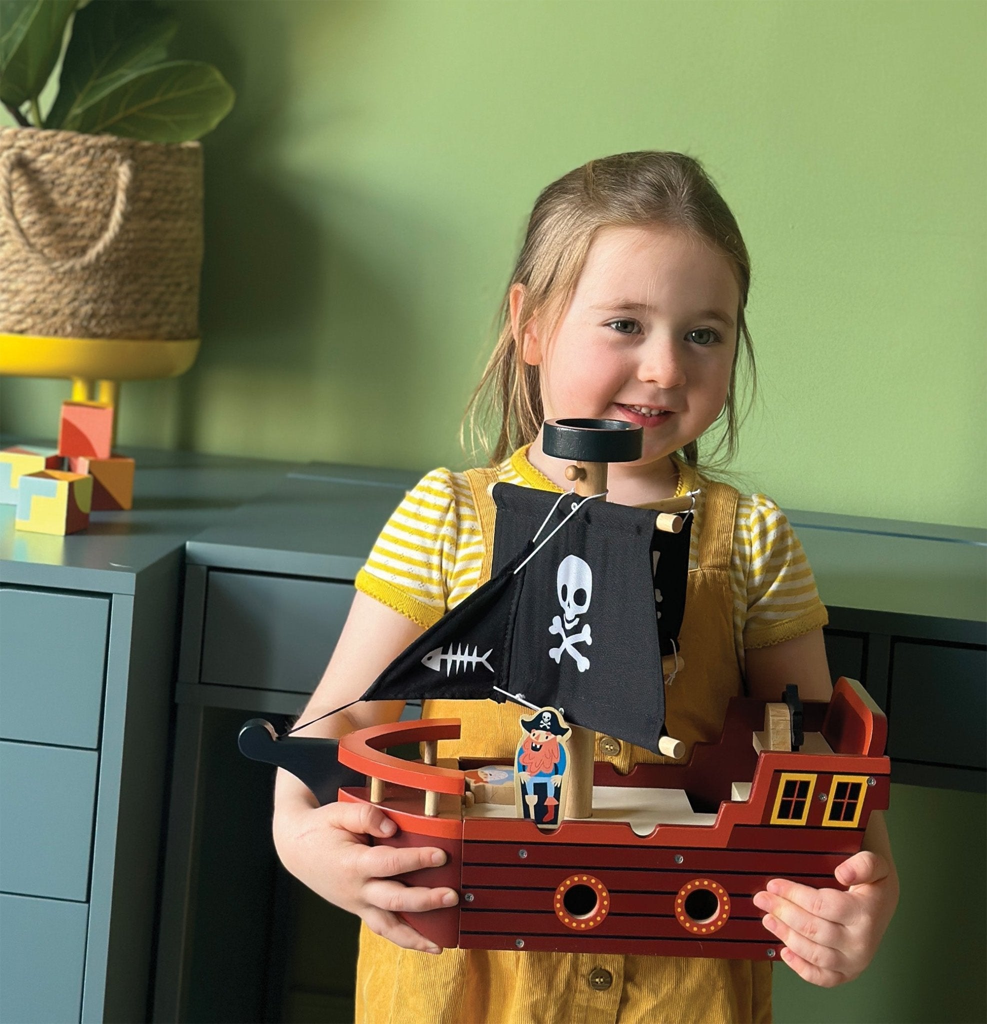 Fishbones Pirate Ship - Mentari - Sustainable Wooden Toys Made in Indonesia - Eco-Friendly Play