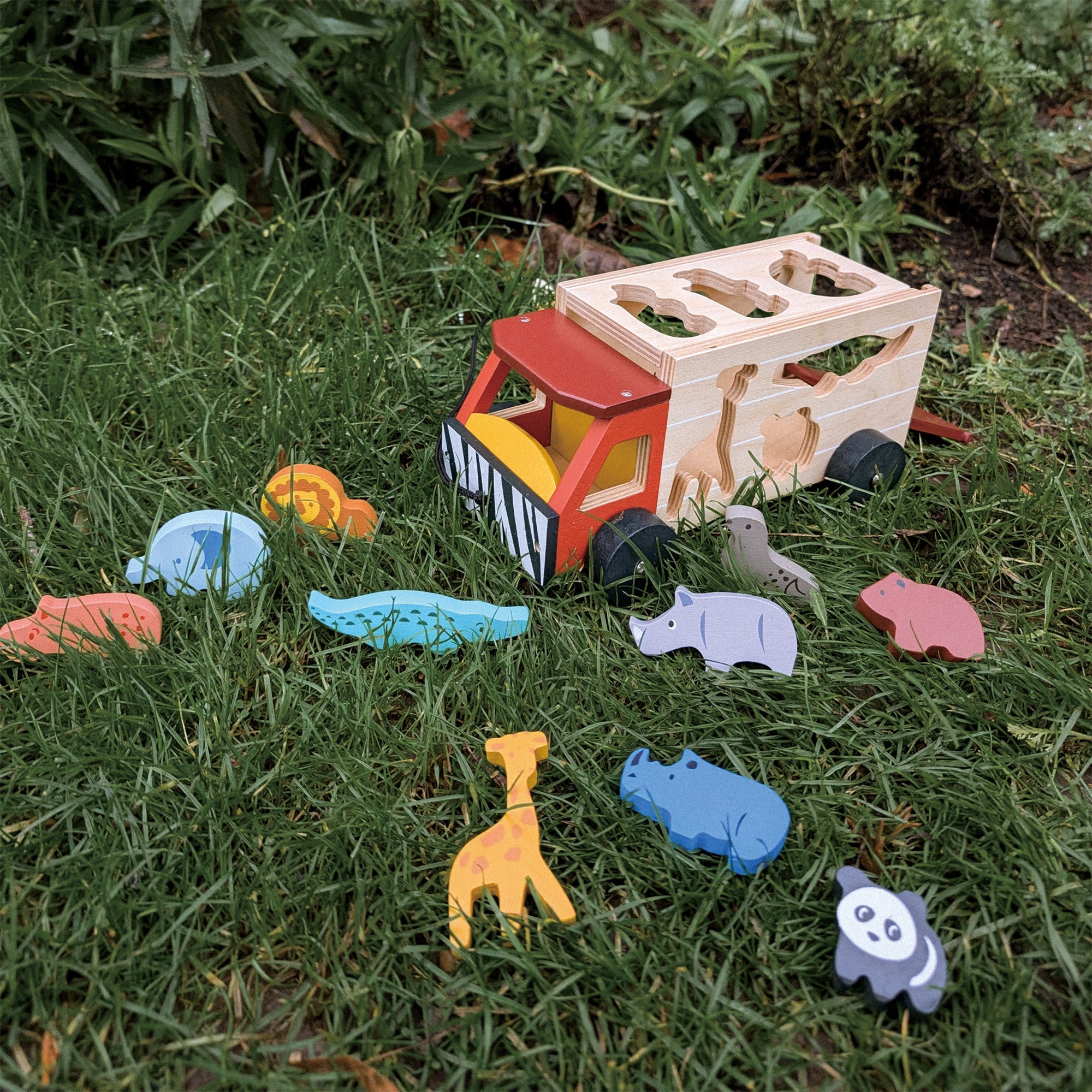 Shape Sorting Safari Truck - Mentari - Sustainable Wooden Toys Made in Indonesia - Eco - Friendly Play