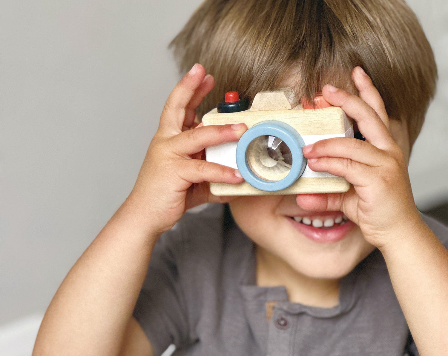 Camera - Mentari - Sustainable Wooden Toys Made in Indonesia - Eco-Friendly Play
