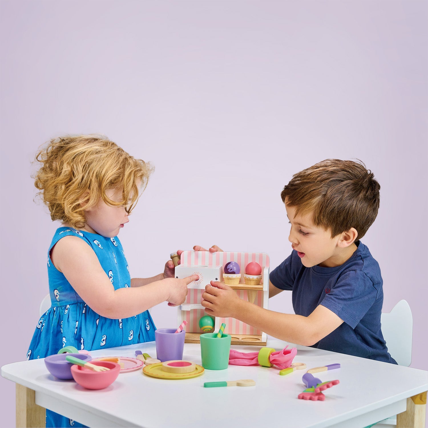Wooden Ice Cream Kiosk Play Set 3+ | Mentari