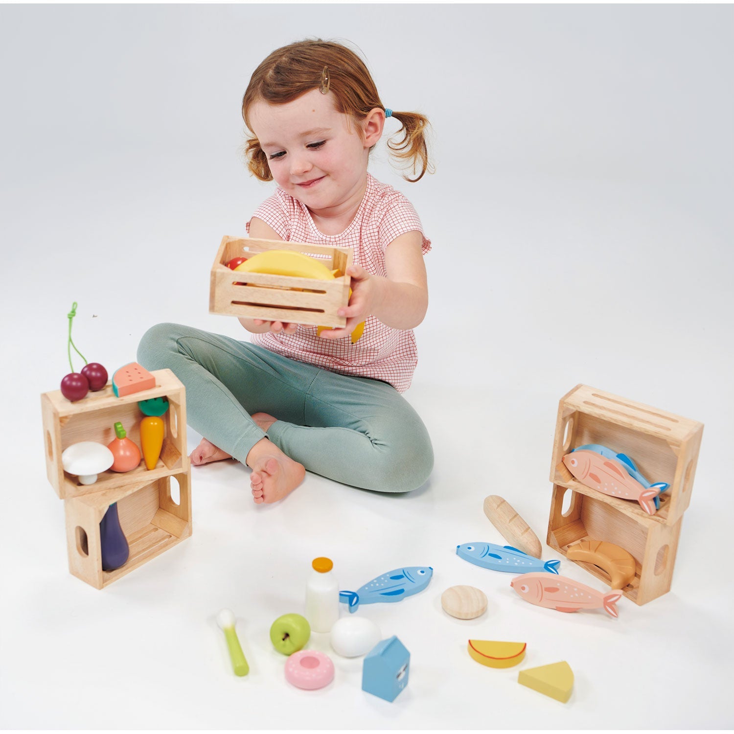 Wooden play food crate 3yr+ | Mentari