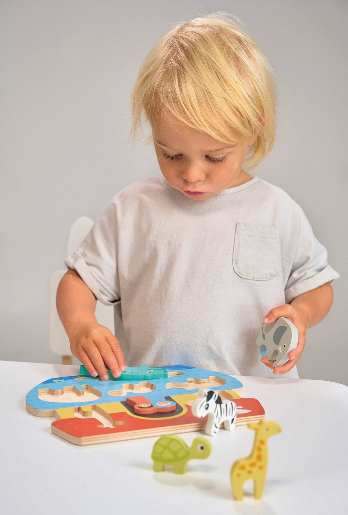 Shape Sorting Ark Tray - Mentari - Sustainable Wooden Toys Made in Indonesia - Eco-Friendly Play